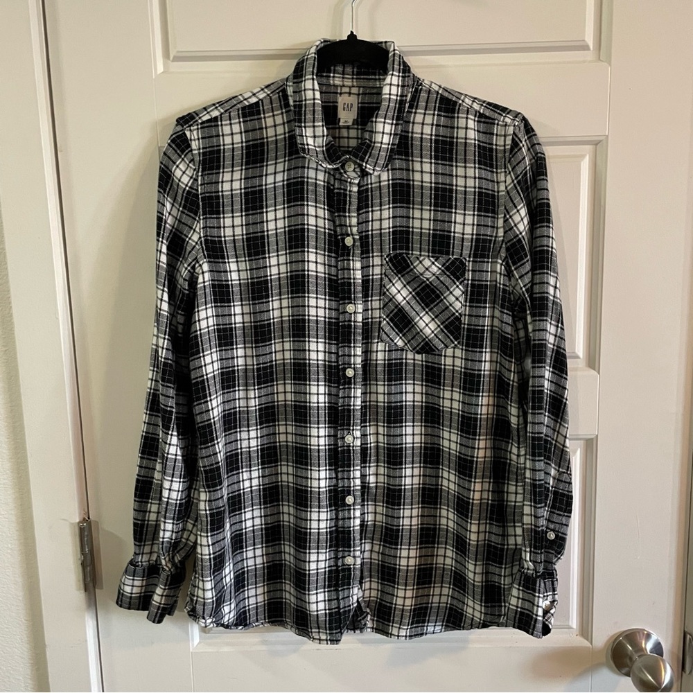 Gap Shirt Women Black White Plaid Flannel Button up Down Shirt Long Sleeve SizeM